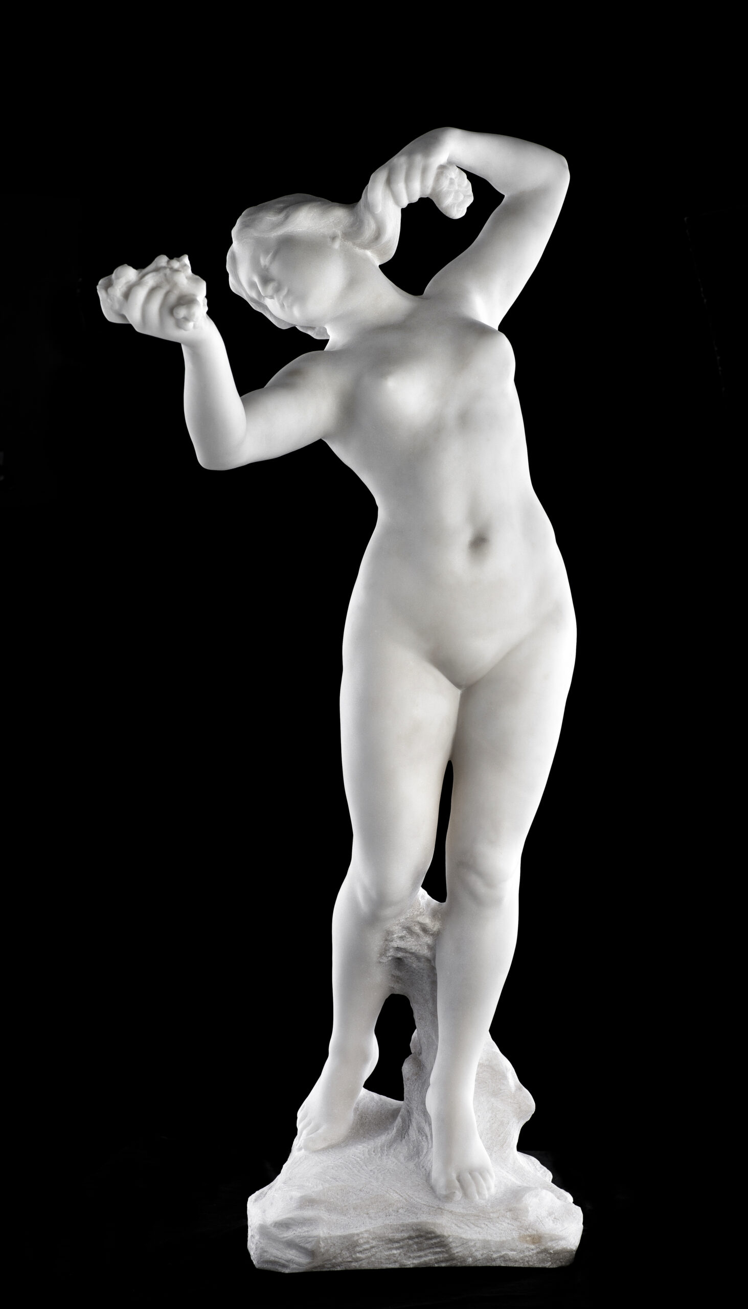 sculpture of a stnading nude by Pierre Braecke